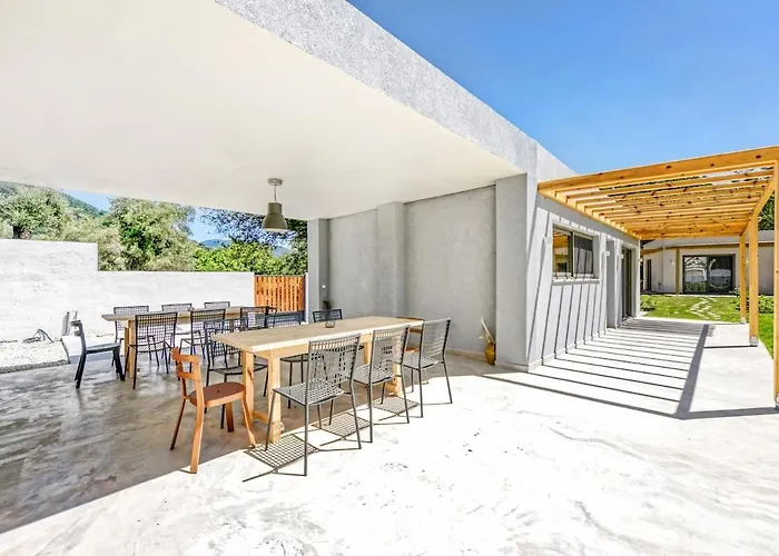 Kumquart Estate-lemon- 4 Bed * Aspiotades