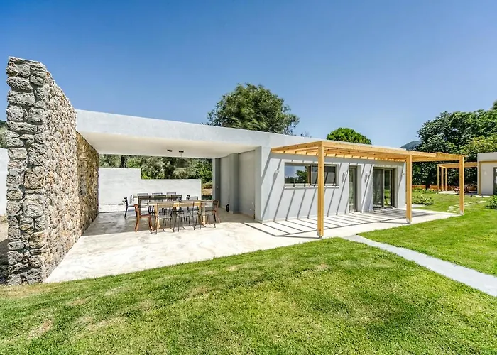 Kumquart Estate-lemon- 4 Bed